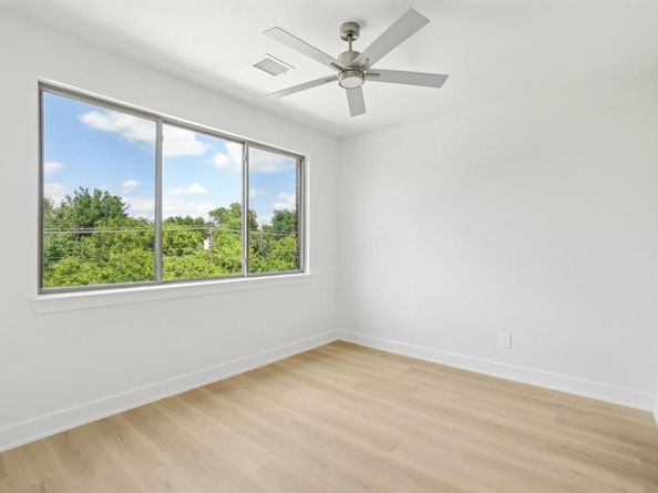 2524  Havenhurst Street  102, Farmers Branch Texas 75234