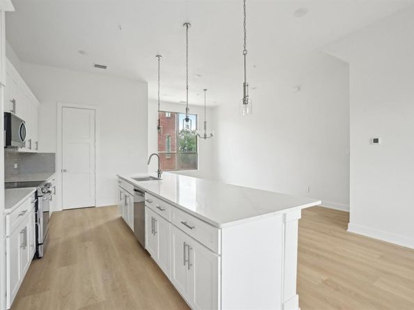 2524  Havenhurst Street  102, Farmers Branch Texas 75234