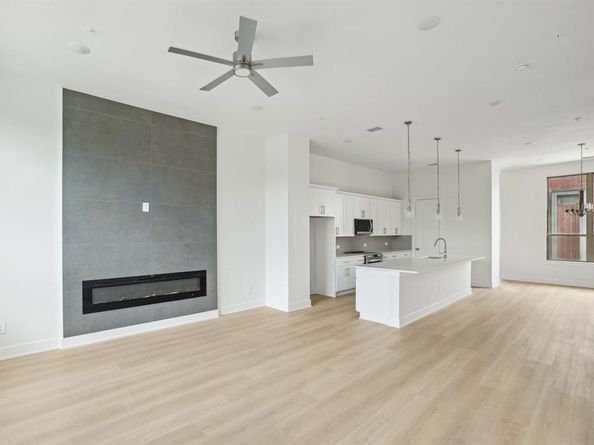 2524  Havenhurst Street  102, Farmers Branch Texas 75234