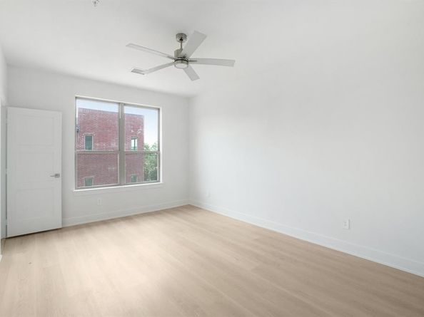 2524  Havenhurst Street  102, Farmers Branch Texas 75234
