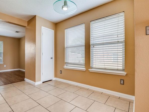 1356  Fox Glenn  , Cedar Hill Texas 75104