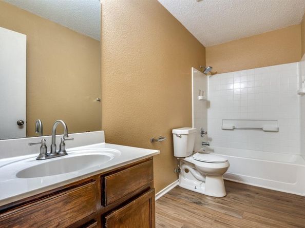 1356  Fox Glenn  , Cedar Hill Texas 75104