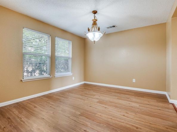 1356  Fox Glenn  , Cedar Hill Texas 75104