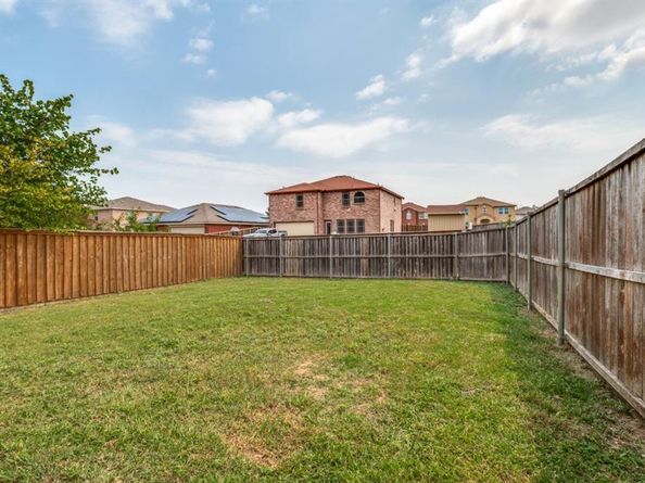 1356  Fox Glenn  , Cedar Hill Texas 75104
