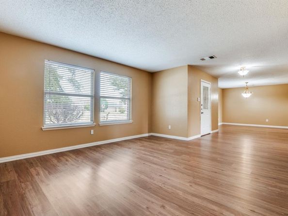 1356  Fox Glenn  , Cedar Hill Texas 75104