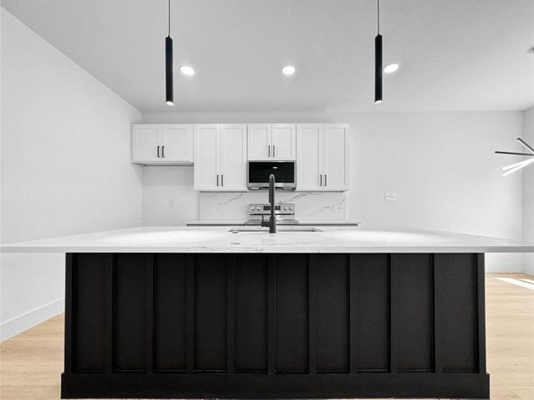 3900  De Maggio Avenue , Dallas Texas 75210