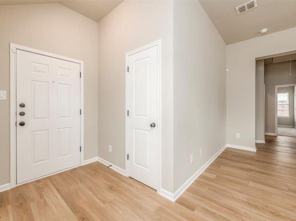 229  Lincoln Lane , Crowley Texas 76036