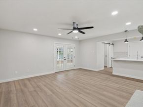 1800  Versailles Road , Fort Worth Texas 76116