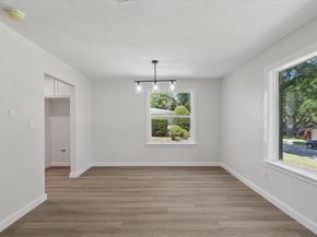 1800  Versailles Road , Fort Worth Texas 76116