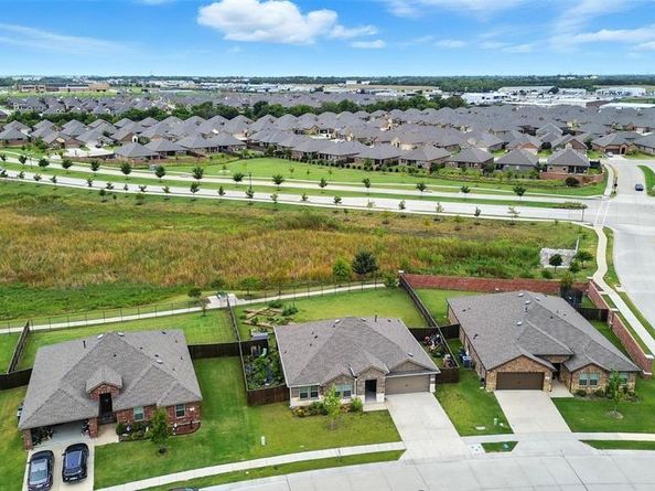 135  Exploration Way , Fate Texas 75189