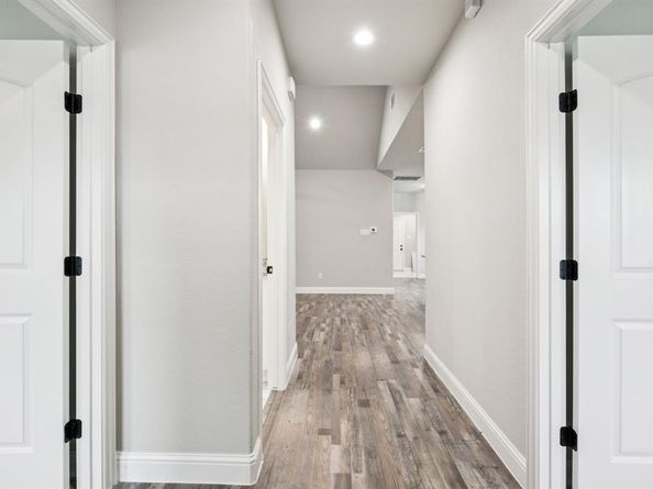 2937  Burton Avenue , Fort Worth Texas 76105