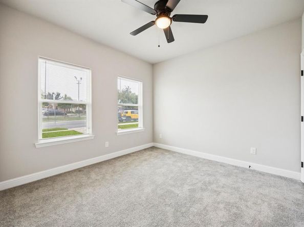 2937  Burton Avenue , Fort Worth Texas 76105