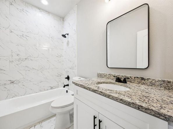 2937  Burton Avenue , Fort Worth Texas 76105