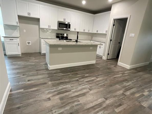 2937  Burton Avenue , Fort Worth Texas 76105