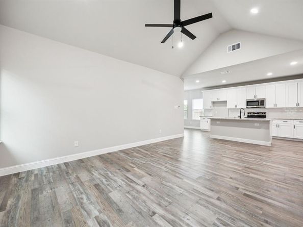 2937  Burton Avenue , Fort Worth Texas 76105