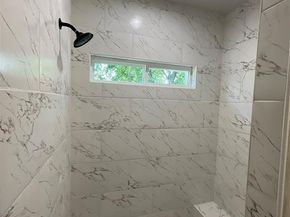 2937  Burton Avenue , Fort Worth Texas 76105