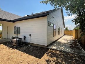 2937  Burton Avenue , Fort Worth Texas 76105