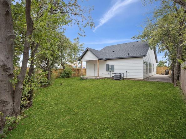 2937  Burton Avenue , Fort Worth Texas 76105