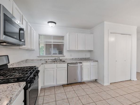 7005  Overhill Road , Fort Worth Texas 76116