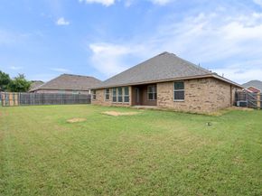 613  Hummingbird Trail , Crowley Texas 76036