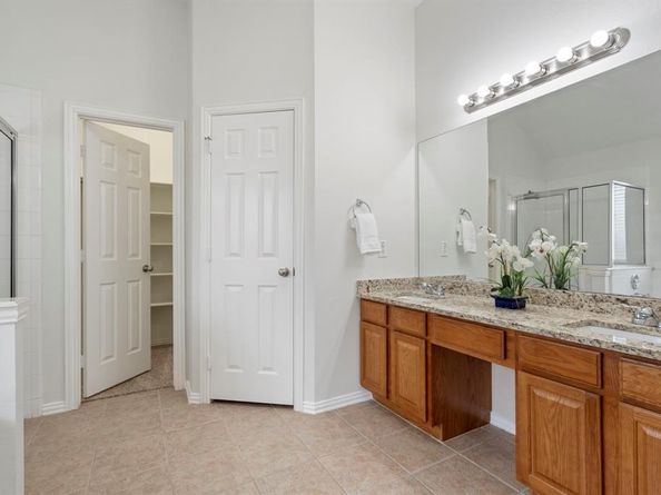 613  Hummingbird Trail , Crowley Texas 76036