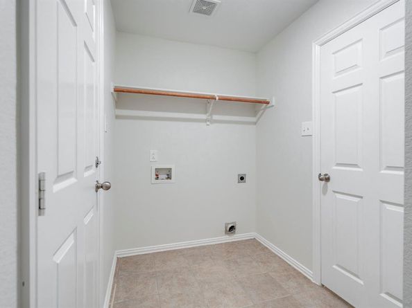 613  Hummingbird Trail , Crowley Texas 76036