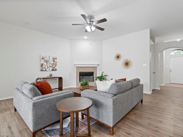 613  Hummingbird Trail , Crowley Texas 76036