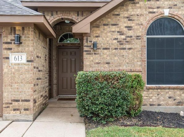 613  Hummingbird Trail , Crowley Texas 76036