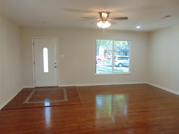 3222  Salerno Drive , Dallas Texas 75224
