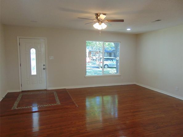 3222  Salerno Drive , Dallas Texas 75224