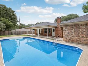 1033  Oak Ridge Drive , Azle Texas 76020