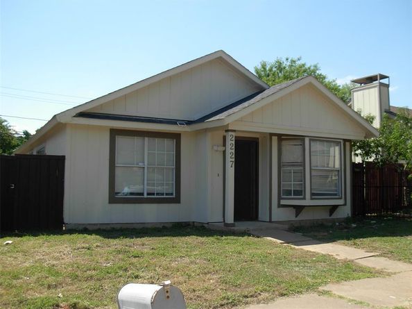 2227  Nantucket Village Drive , Dallas Texas 75227