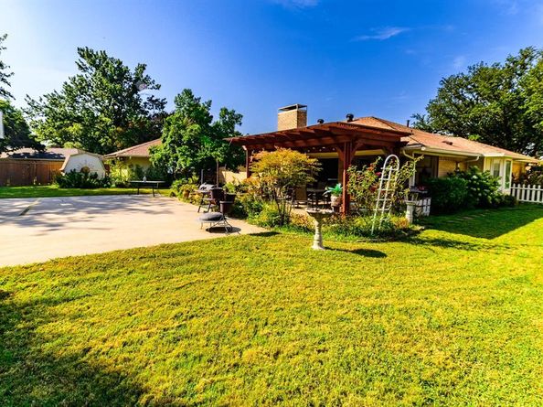 1029  Springfield Street , Mansfield Texas 76063