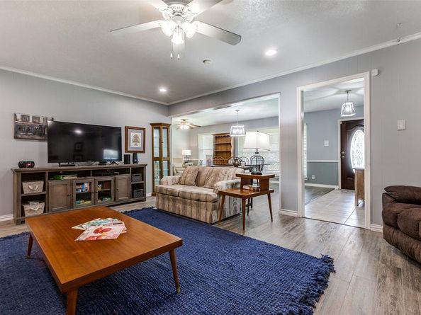 1418  Lexington Drive , Garland Texas 75041