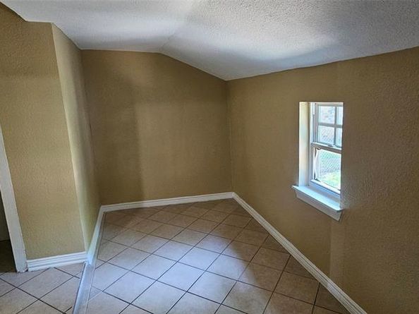 8613  Elam Road , Dallas Texas 75217