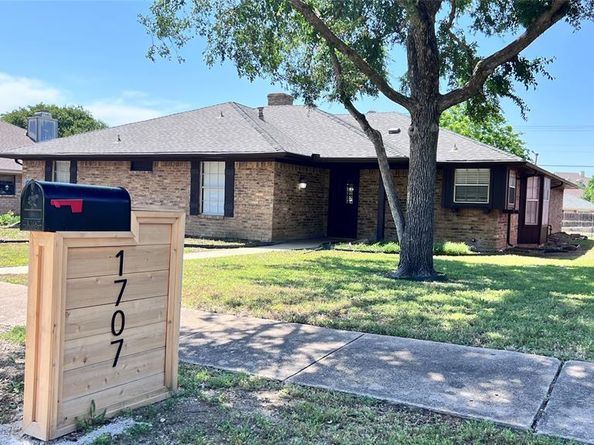 1707  Dogwood Drive , Carrollton Texas 75007