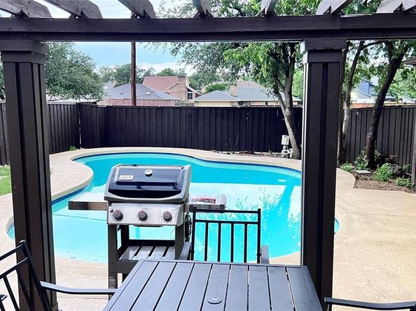 1707  Dogwood Drive , Carrollton Texas 75007