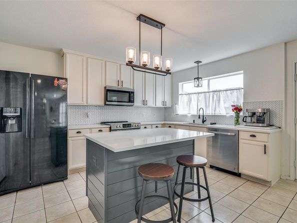 534  Hickory Lane , Fate Texas 75087