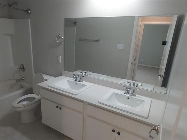 913 E Market Square , Northlake Texas 76247
