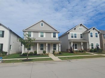 913 E Market Square 