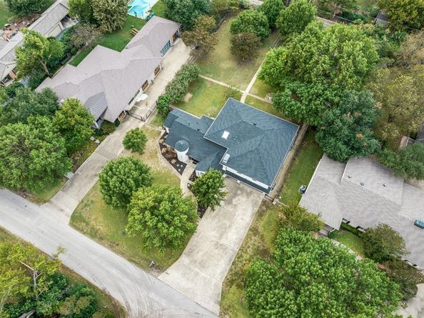 1441  Bella Vista Drive , Dallas Texas 75218