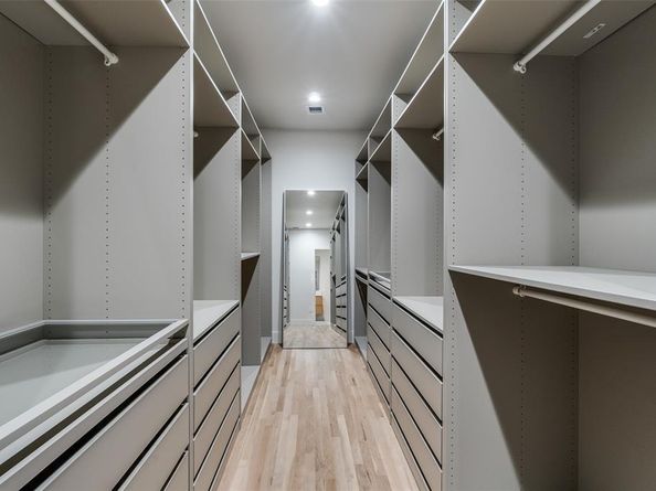 1441  Bella Vista Drive , Dallas Texas 75218