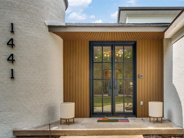 1441  Bella Vista Drive , Dallas Texas 75218