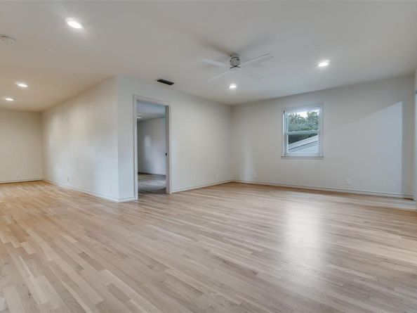 1441  Bella Vista Drive , Dallas Texas 75218