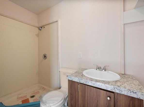 1038 E Maddox Avenue , Fort Worth Texas 76104