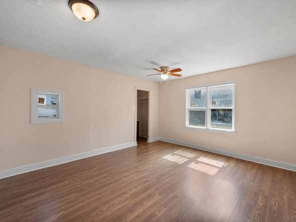 1038 E Maddox Avenue , Fort Worth Texas 76104