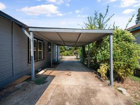 1038 E Maddox Avenue , Fort Worth Texas 76104