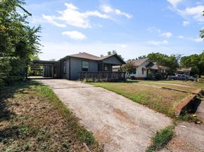 1038 E Maddox Avenue , Fort Worth Texas 76104