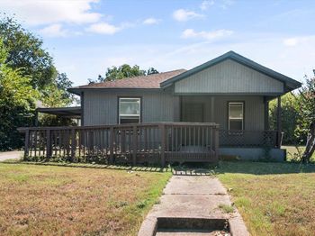 1038 E Maddox Avenue 