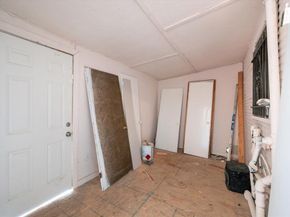 1038 E Maddox Avenue , Fort Worth Texas 76104